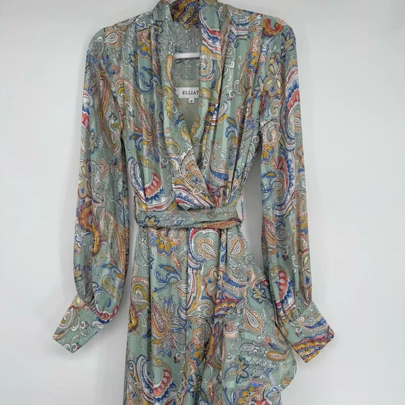 ELLIATT Adria Dress Wrap Asymmetrical Paisley Print Size Medium MSRP $319 - Picture 4 of 15